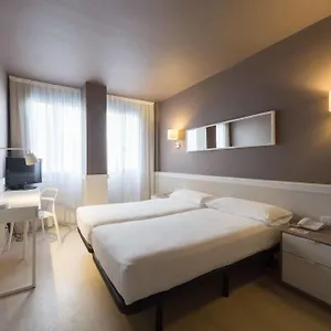 parallel-hotel.catalonia-hotels.com/